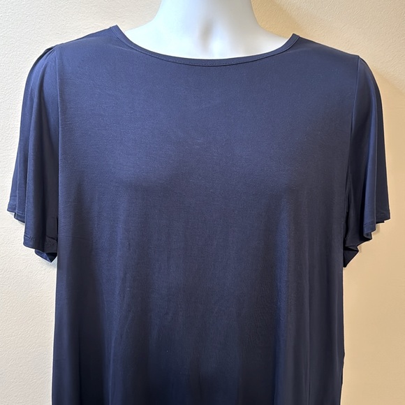 NINE WEST Flutter Sleeve Top. Size XL - Picture 3 of 13